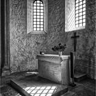 Konradsburg, Altar in der einstigen Stiftskirche