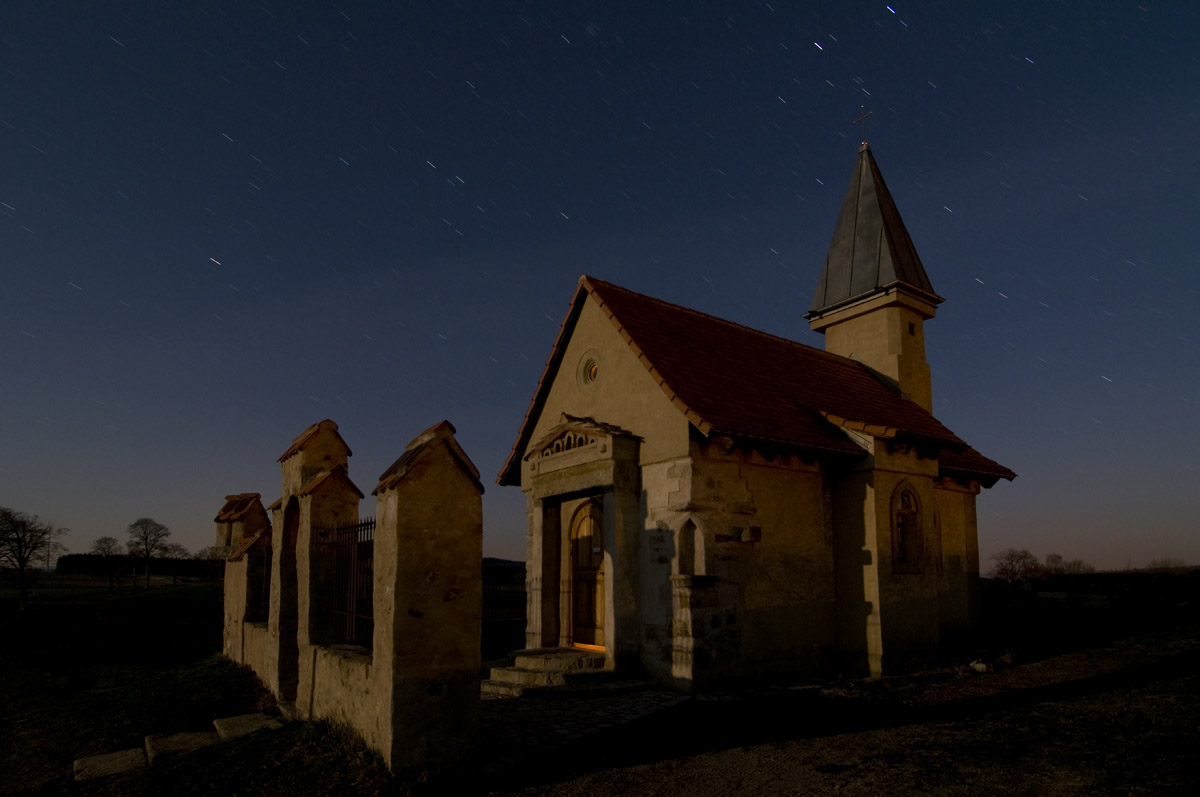 Konradskapelle bei Nacht