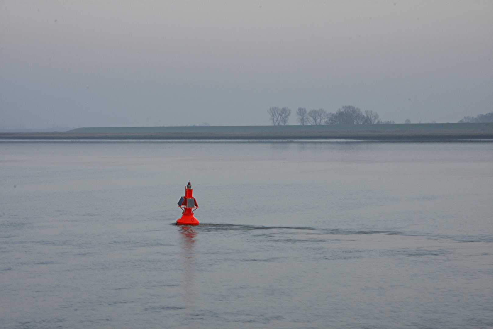 Kontrast im Fluss