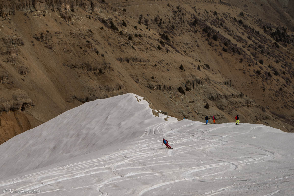 Kontrast - Iran Skiing