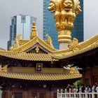 Kontraste im Jing'an Tempel