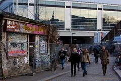 KONTRASTE - OSTKREUZ RINGBAHNHALLE