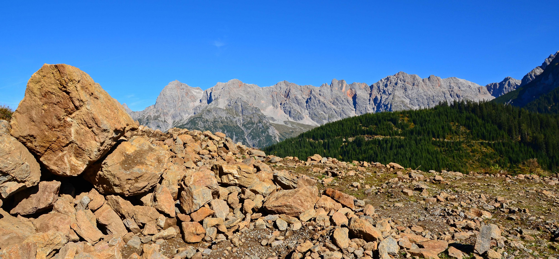 Kontraste und Strukturen der Berge