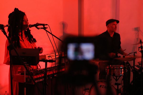 Konzert Linda Kyei Musik c75d-24-600-col +Fotos v26juli24