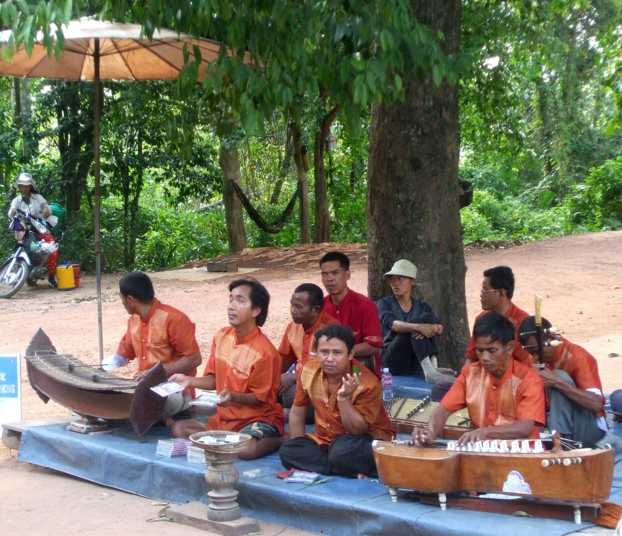 Konzert vor Angkor Wat