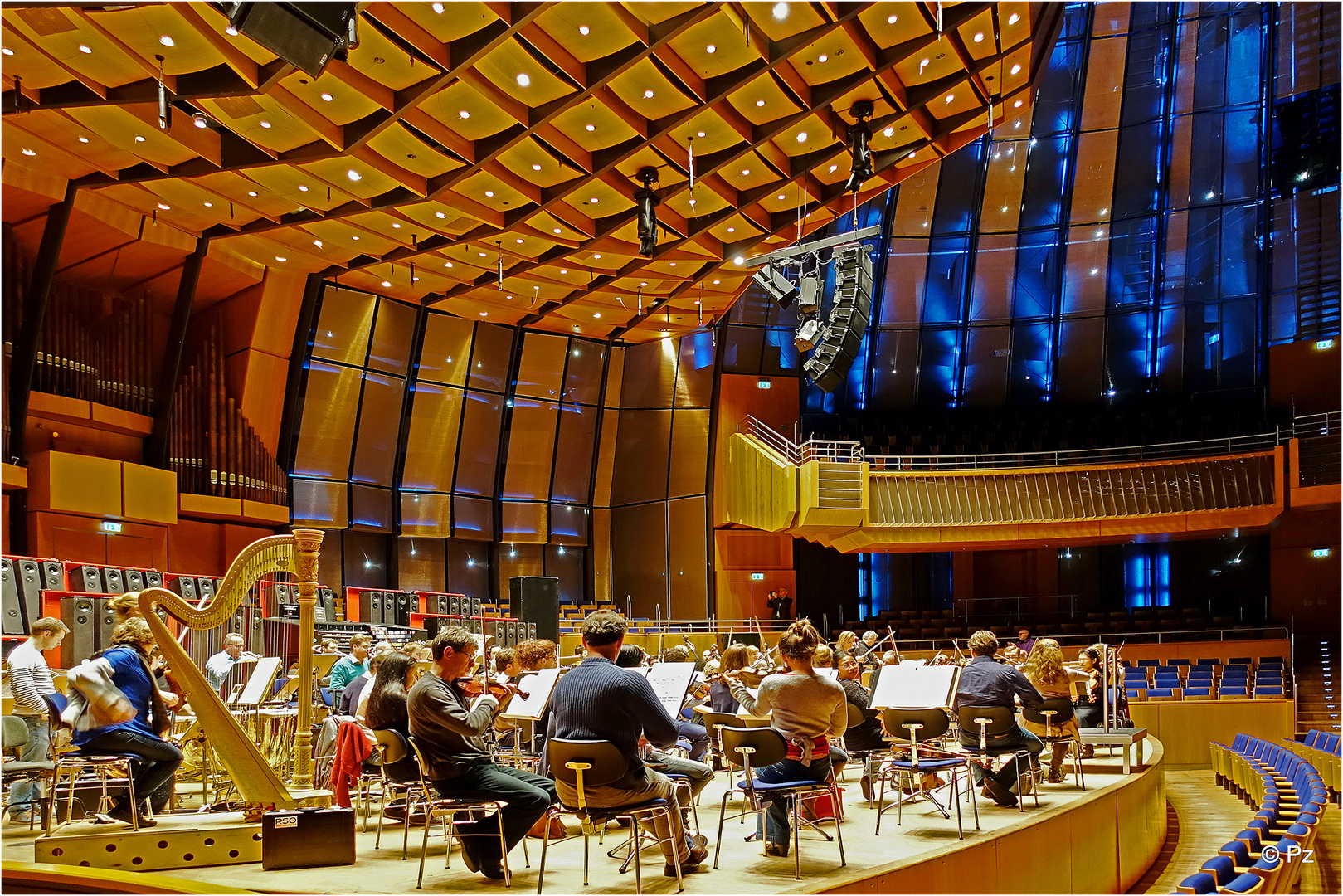 Konzertprobe in der D´dorfer Tonhalle ...