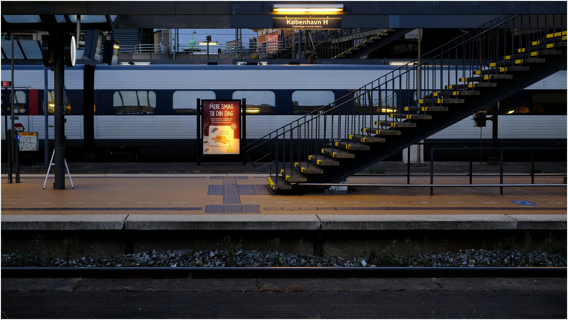 Kopenhagen Hauptbahnhof am Abend II