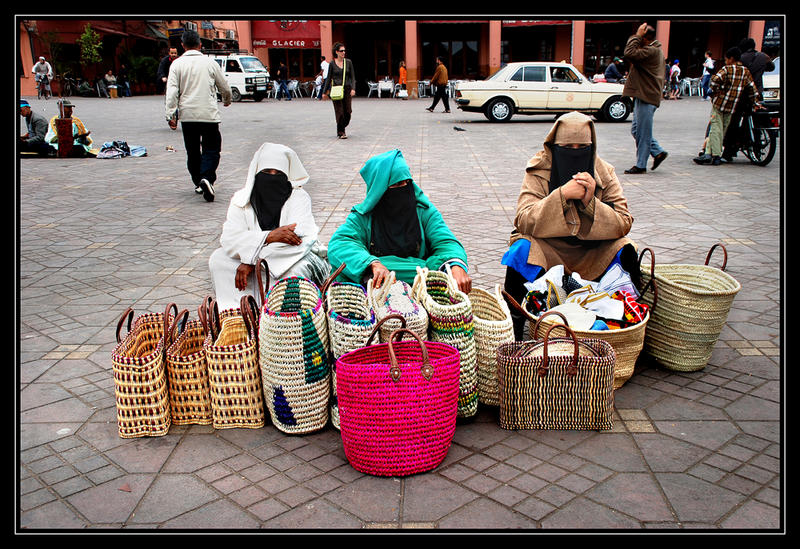 Korbverkkauferinnen in Marrakech
