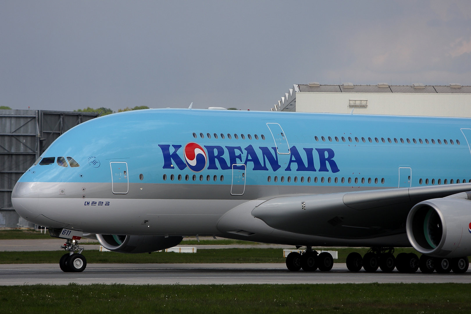 Korean A380-861 Close up