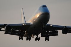 Korean Air 747-400 1