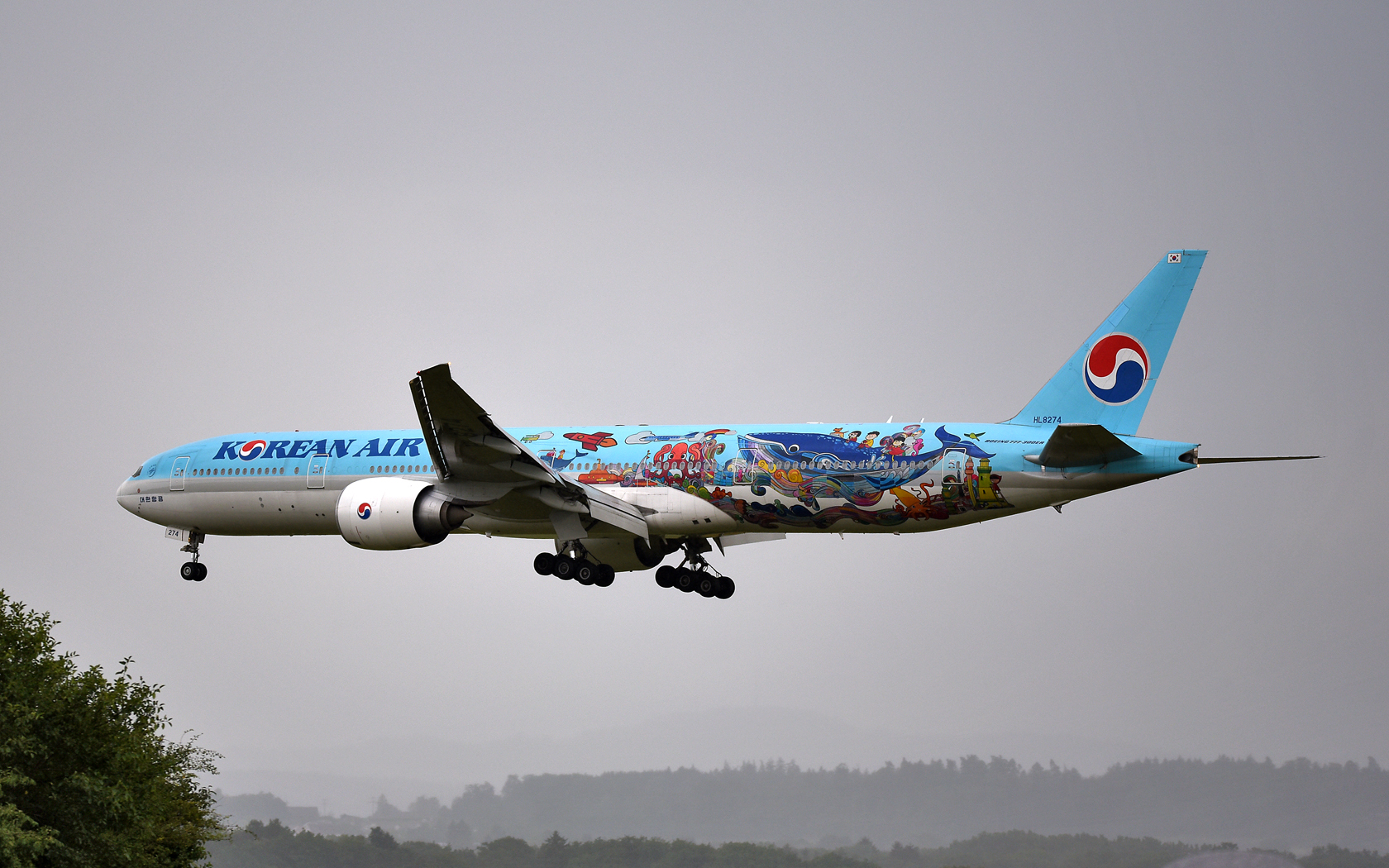 Korean Air Boeing 777-300ER HL8274 