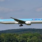 Korean Air Boeing 777-3B5(ER) HL7203 