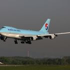 Korean Air Cargo Boeing 747-4B5ERF HL7601...