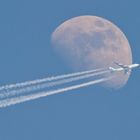 korean air devant la lune le jour