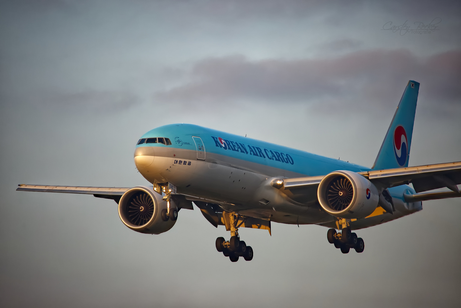 KoreanAirCargo B777 HL8045