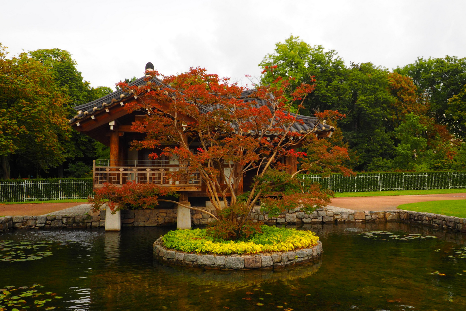 Koreanischer Garten im Herbst...Frankfurt Foto & Bild natur, herbst