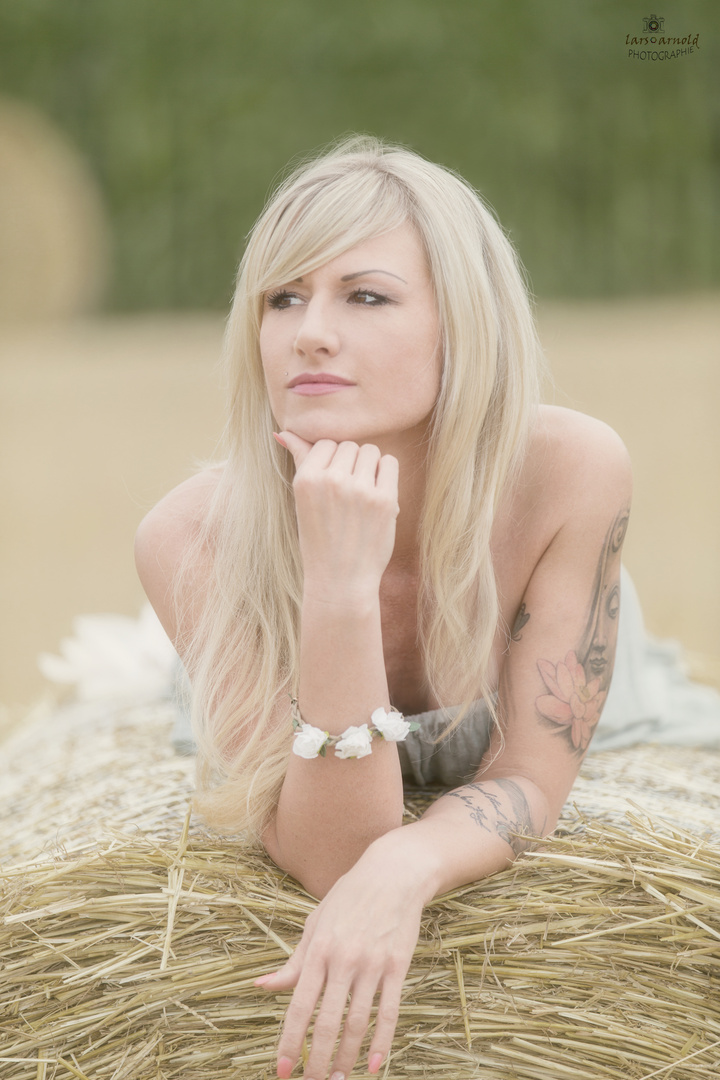 Kornfeldshooting mit Angi -9-