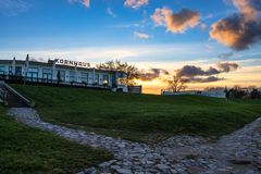 Kornhaus am Abend