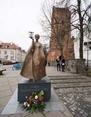 Koscielna - Maria Sklodowska Curie Monument