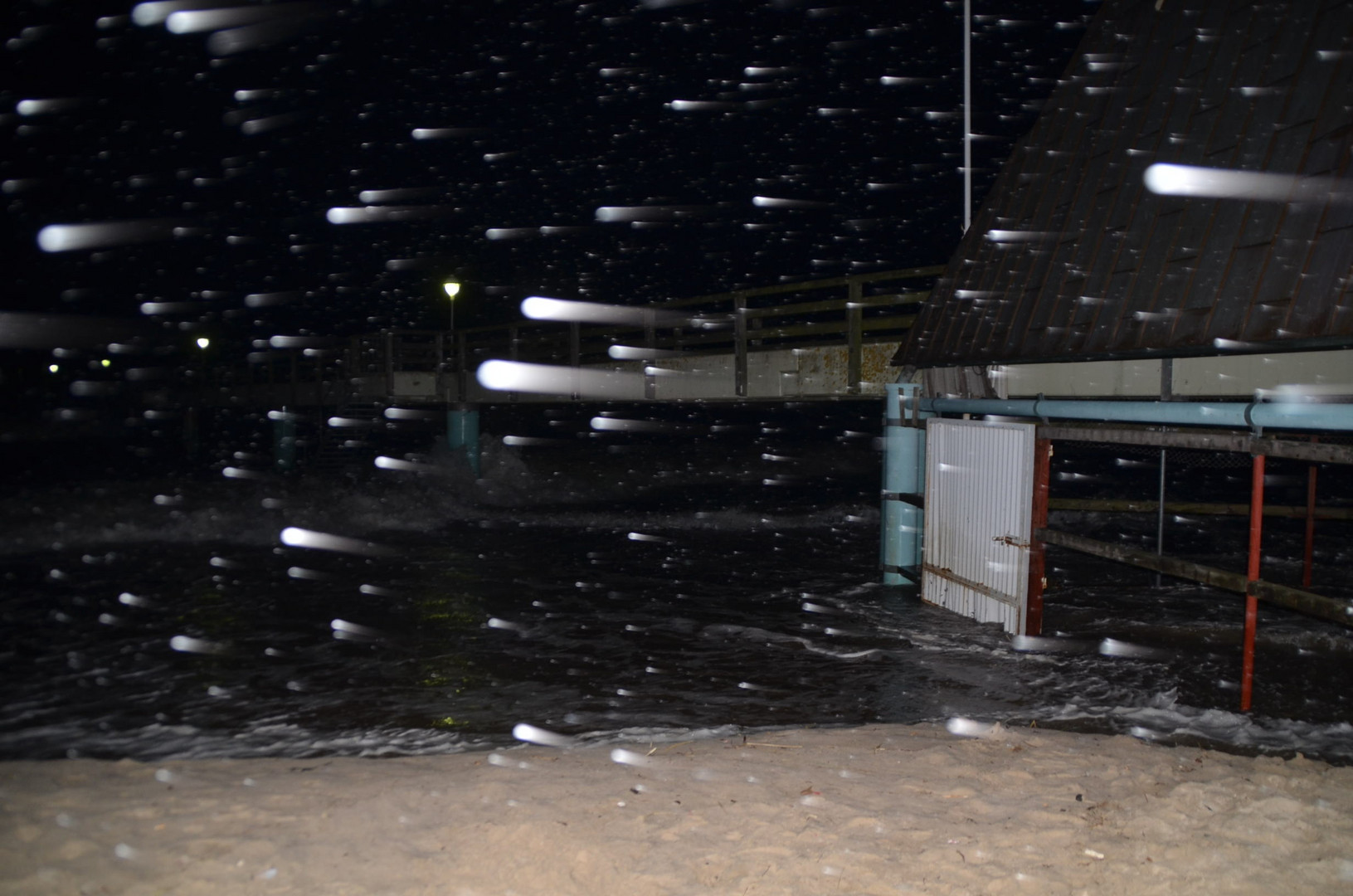 Koserow: Ostseeküste im Schneesturm