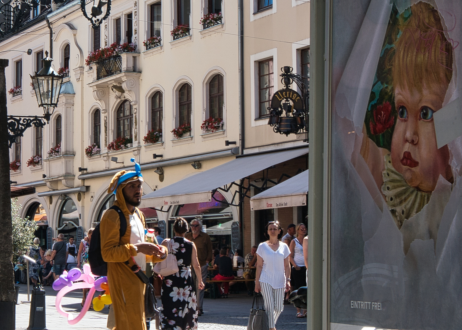 Kostüm meets Werbung