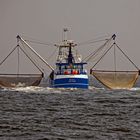 KRABBENCUTTER VOR HELGOLAND