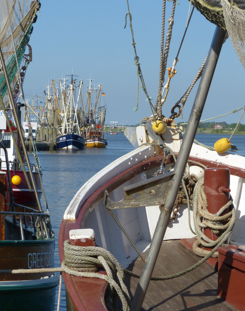 Krabbenkutter im Greetsieler Hafen