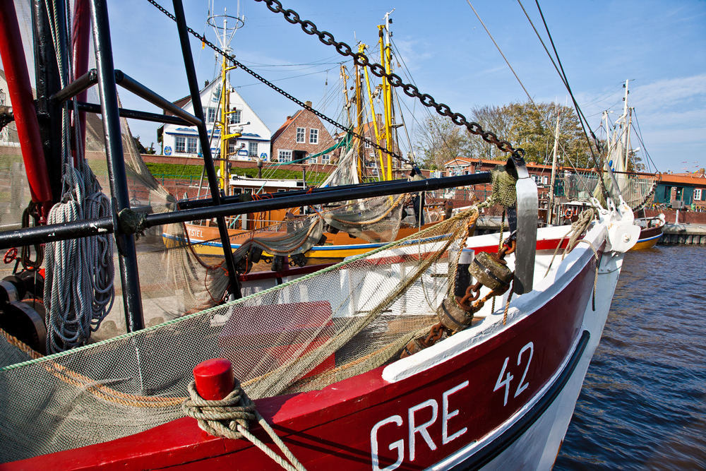 Krabbenkutter im Greetsieler Hafen