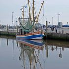 Krabbenkutter im Hafen von Neuharlingersiel