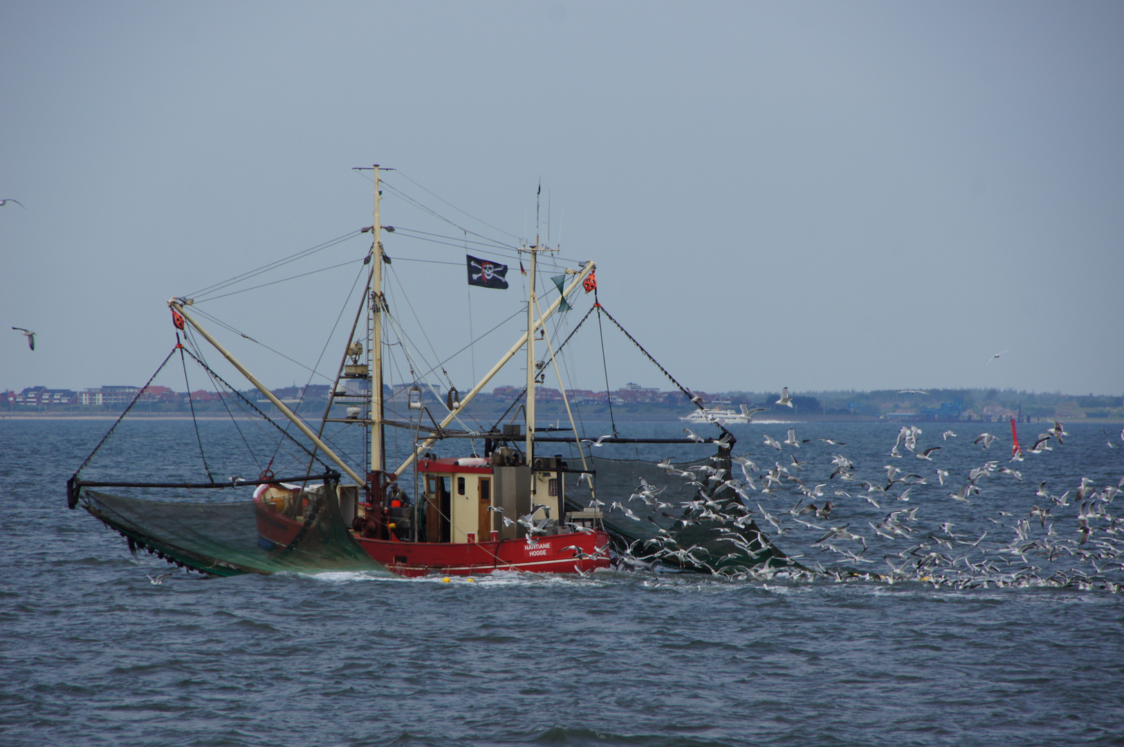 Krabbenkutter im Wattenmeer