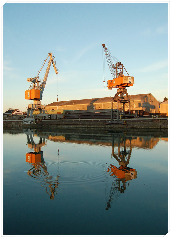 Kräne im Hafen