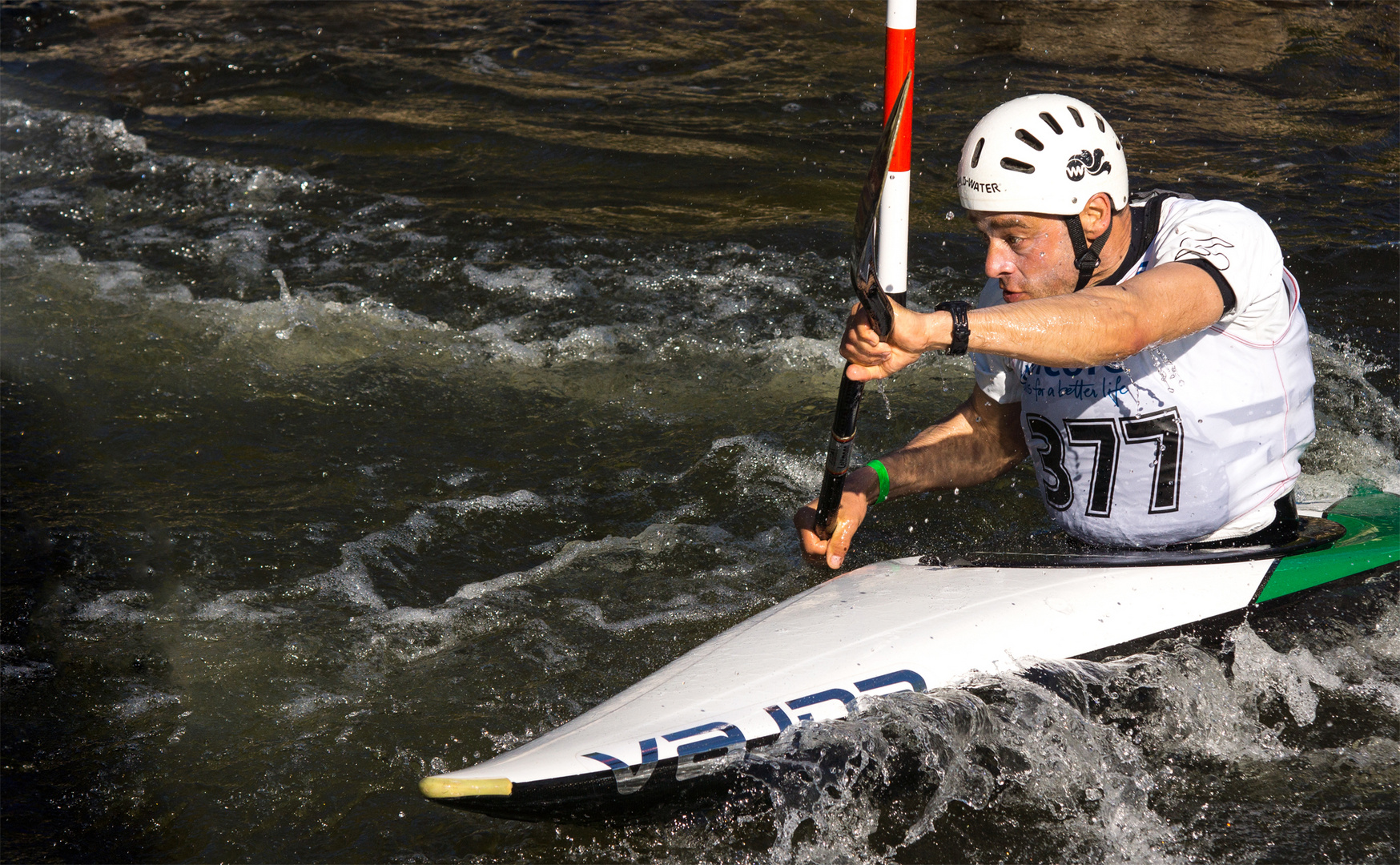 Kraft und Konzentration braucht es für Kanuslalom