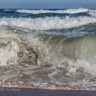 Kraftvolle Atlantikwellen an der Westküste Portugals