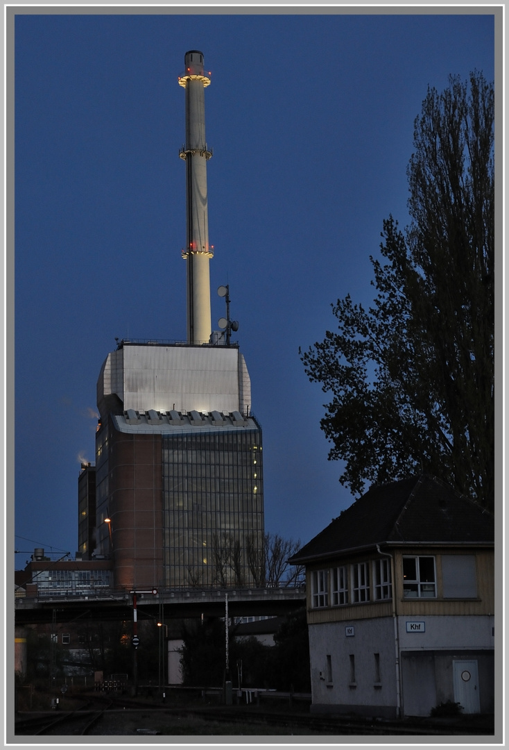 Kraftwerk am Rheinhafen in Karlsruhe