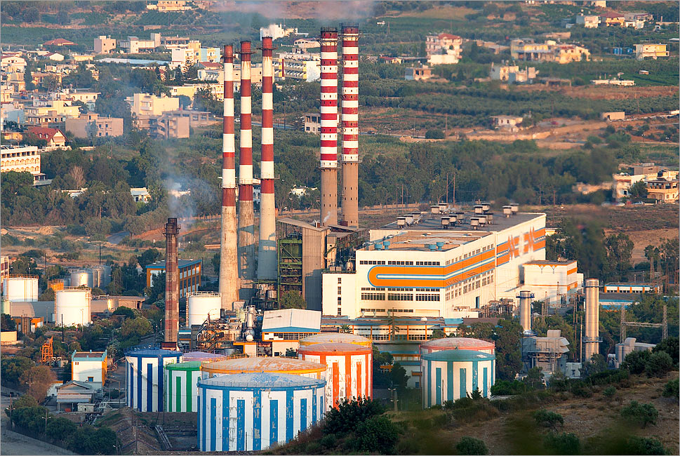 Kraftwerk aus 4.5 KM Entfernung (Kreta) I