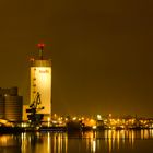 Kraftwerk bei Nacht