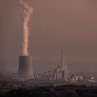 Kraftwerk bei Sonnenuntergang