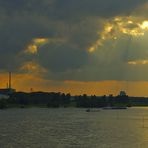 Kraftwerk Düsseldorf am Rhein