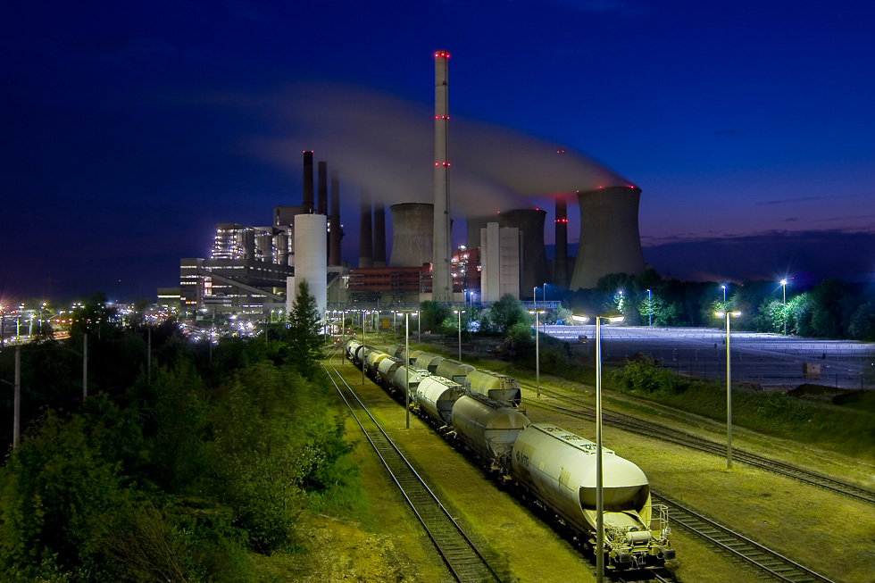 Total Grevenbroich Kraftwerk Grevenbroich Neurath Foto & Bild | industrie und technik