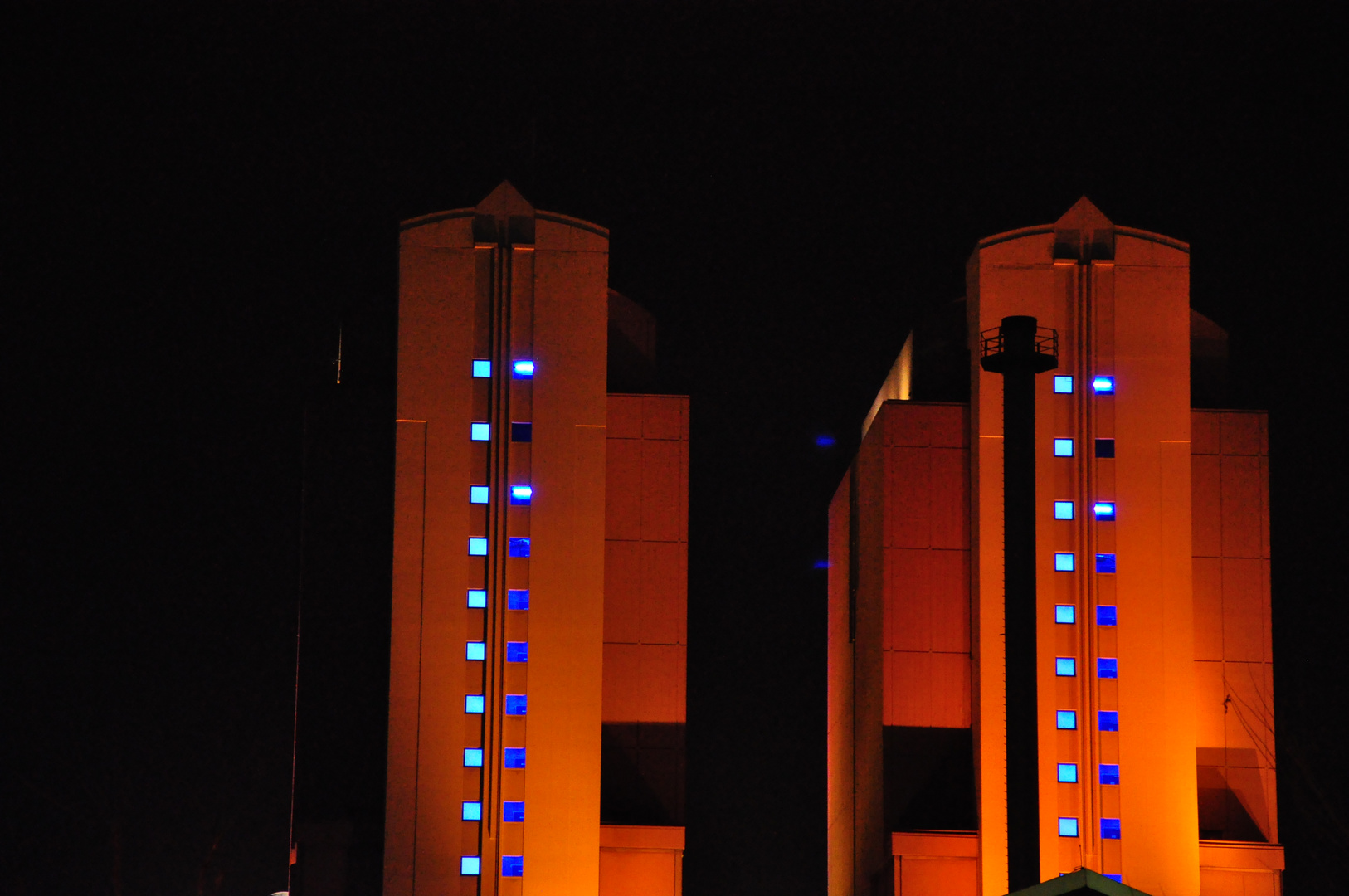 Kraftwerk illuminiert - Luminale2004 Lichtinstallation von iGuzzini Deutschland