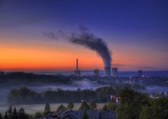 Kraftwerk in der Morgendämmerung HDR