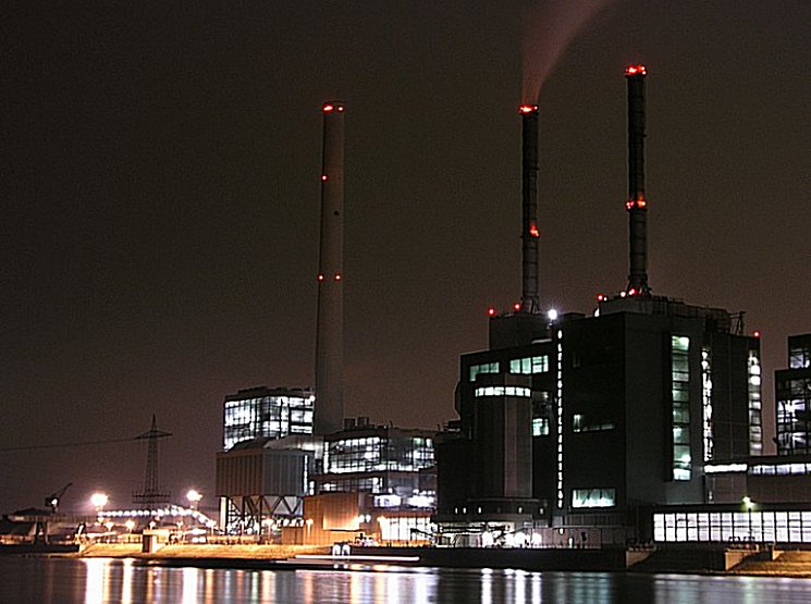 Kraftwerk in Mannheim II