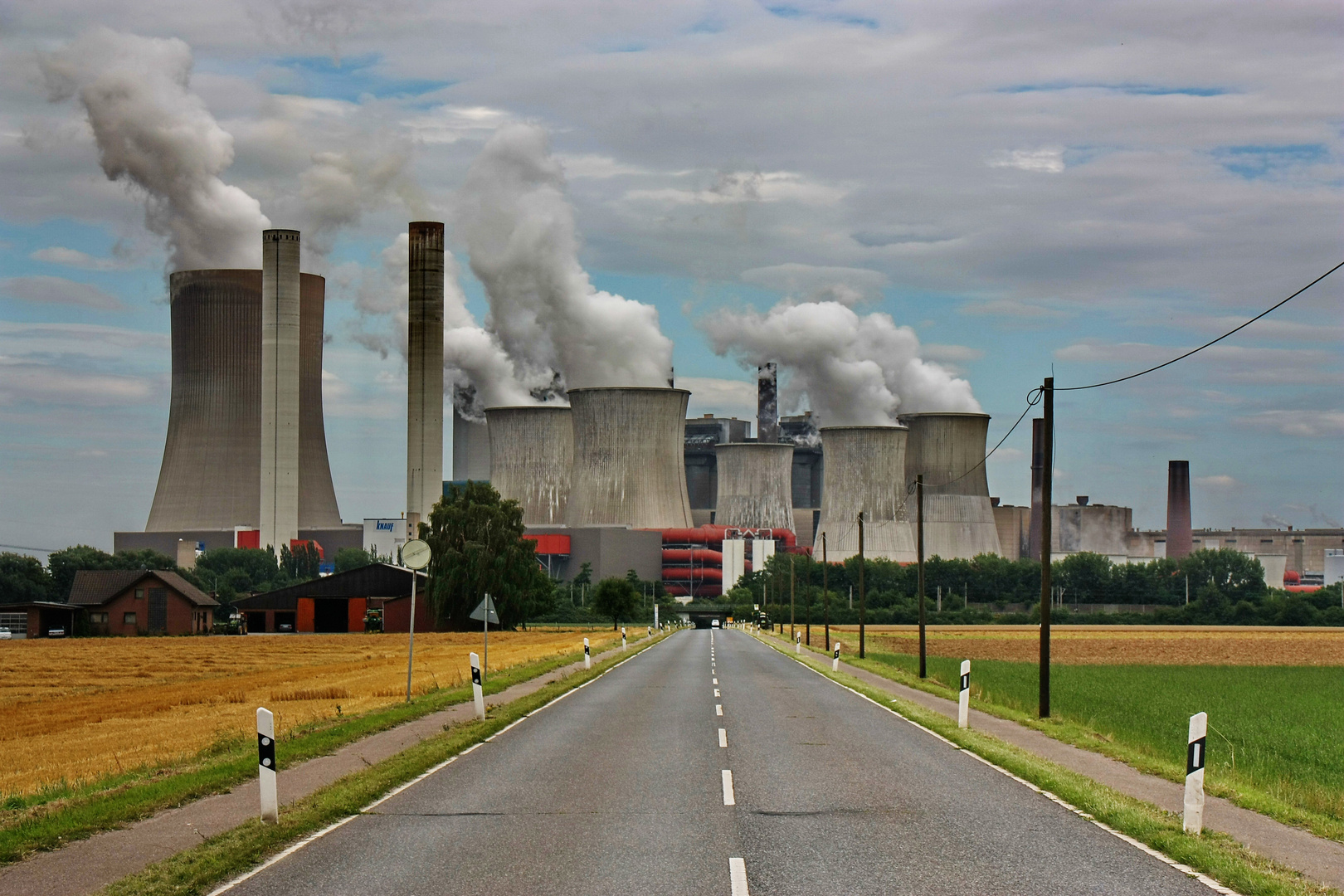 Kraftwerk Niederaußem Foto & Bild | industrie und technik
