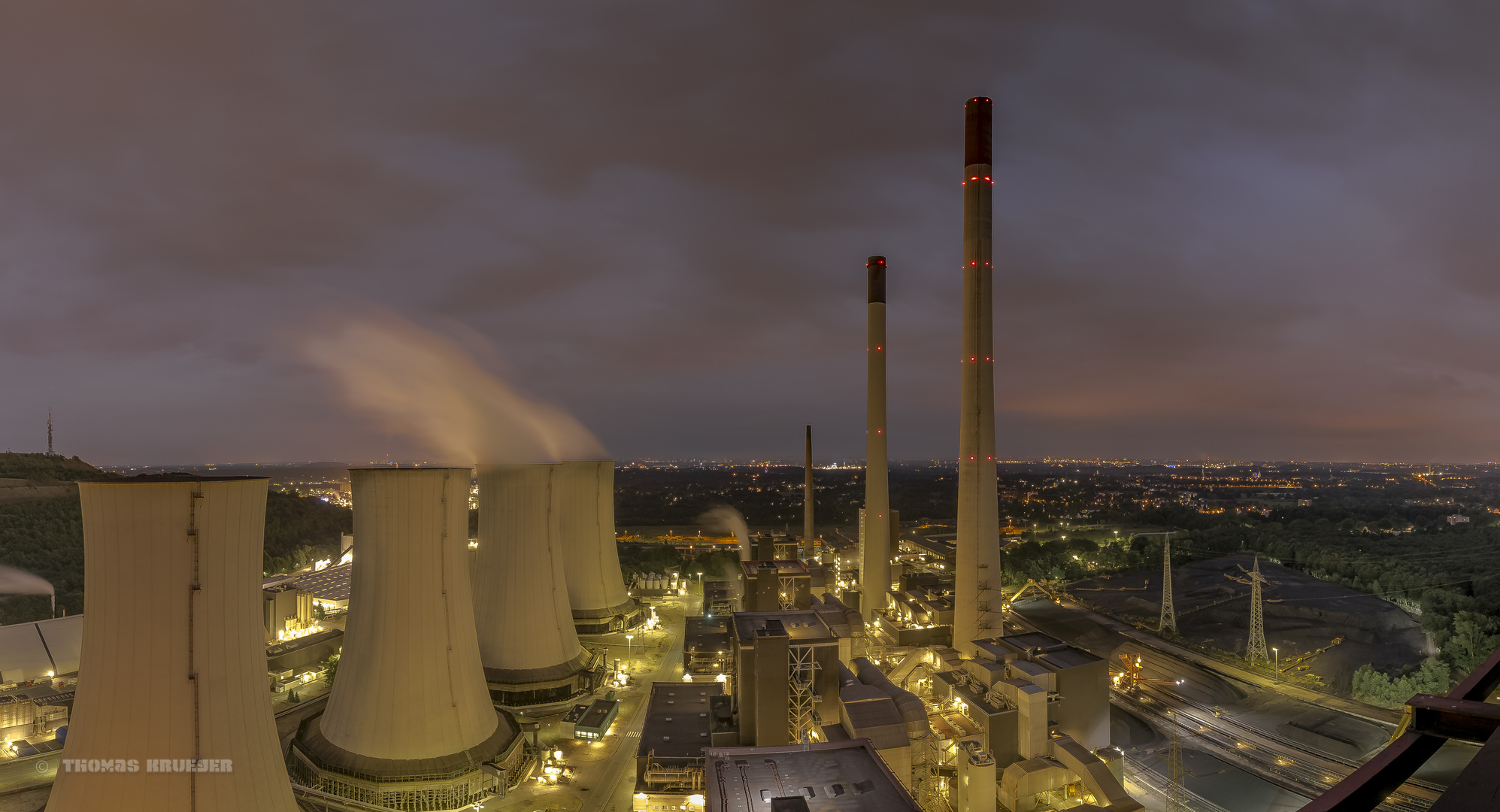 Kraftwerk Scholven in Gelsenkirchen bei Nacht