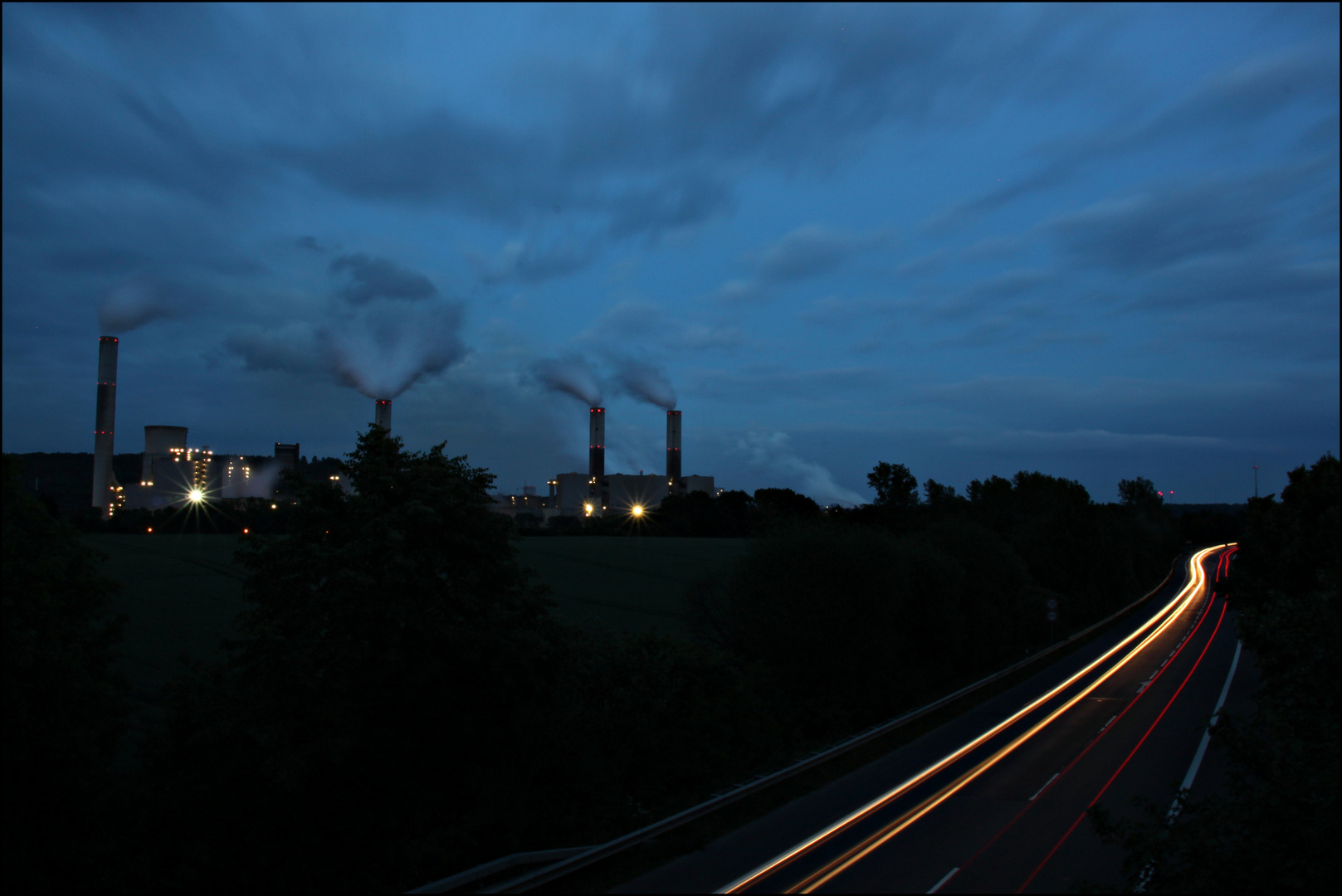 Kraftwerk + Straße