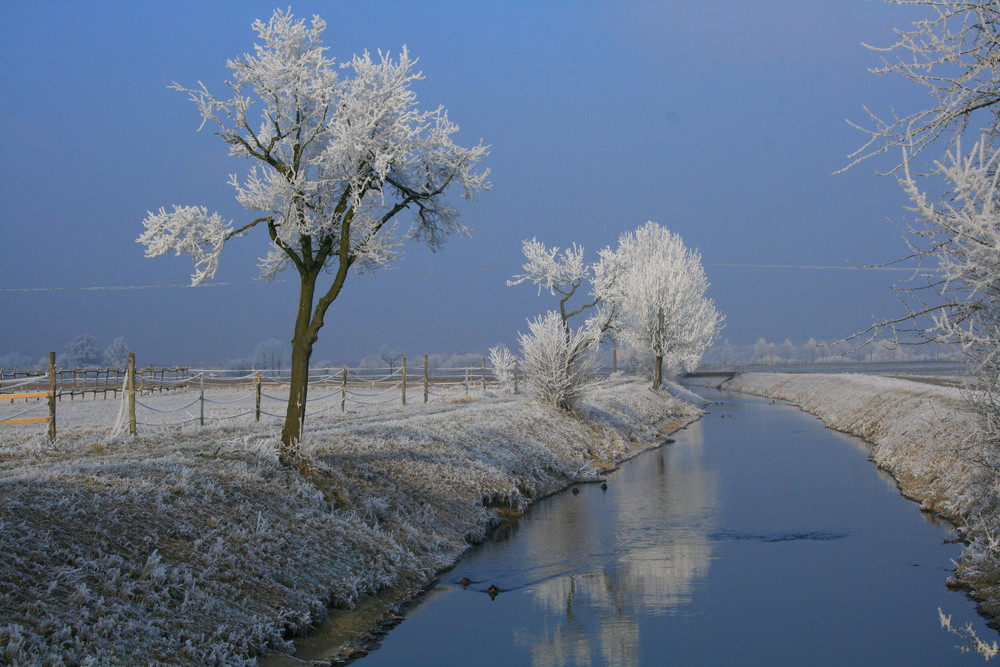 Kraichbach blau/weiß