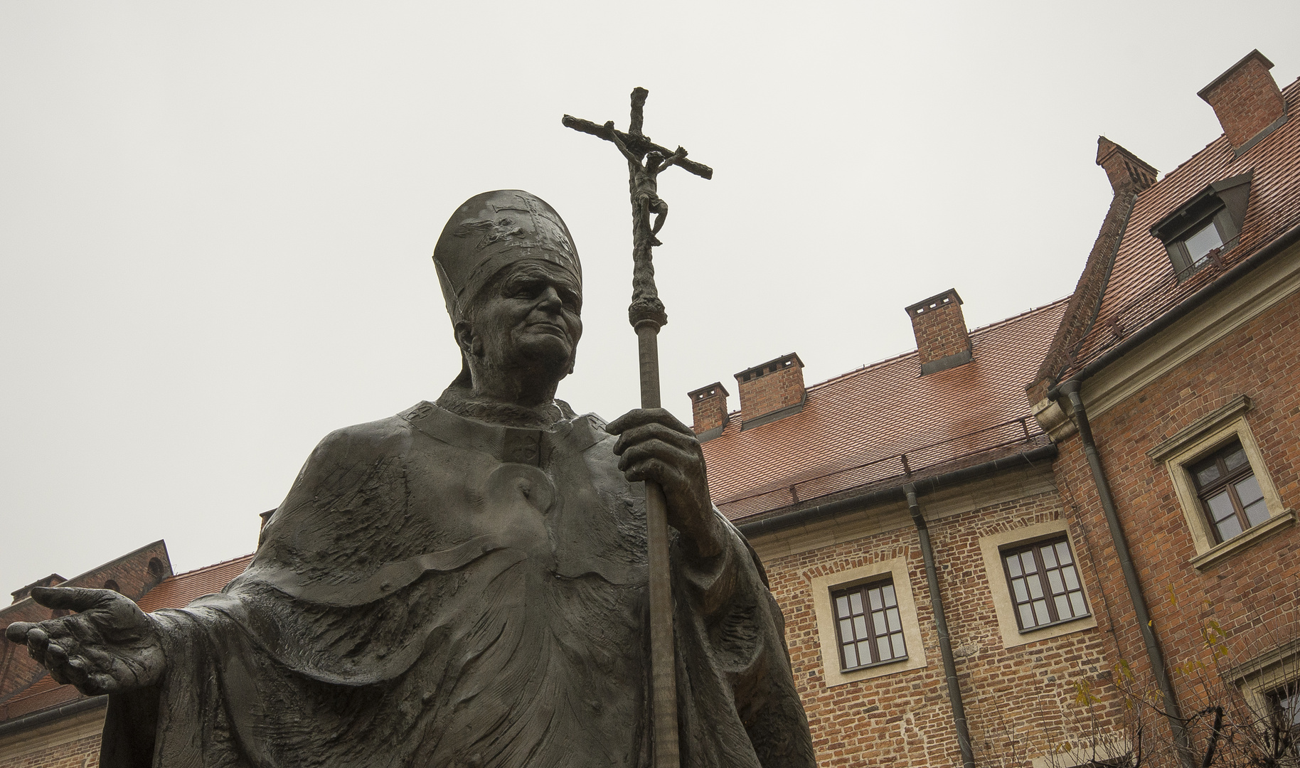 Krakow - Wawel Castle - Statue Pope John Paul II - 02