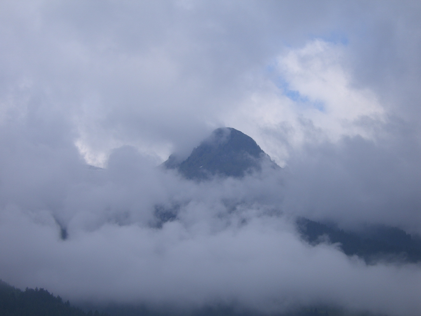 "Kramkogel im Morgennebel"