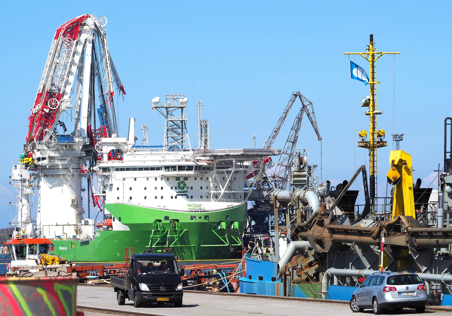 Kran Unfall im Seehafen Rostock (1)