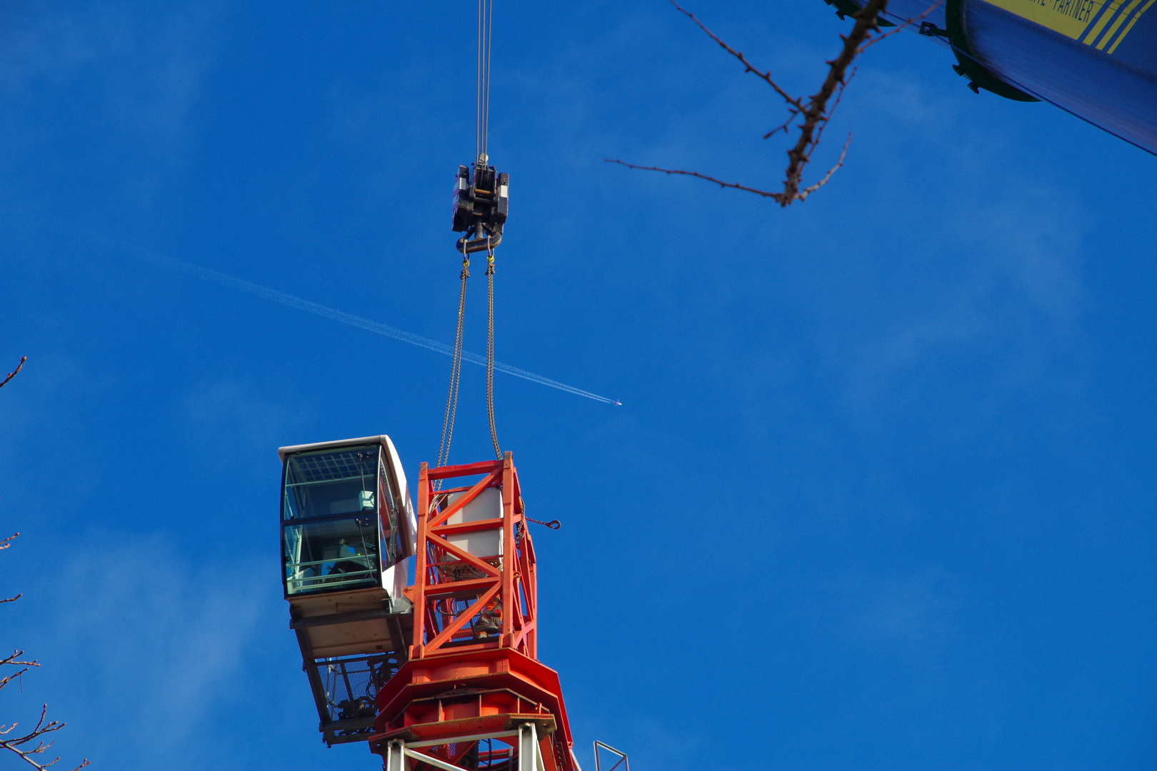 Kranabbau 2022  in Köln- Sülz